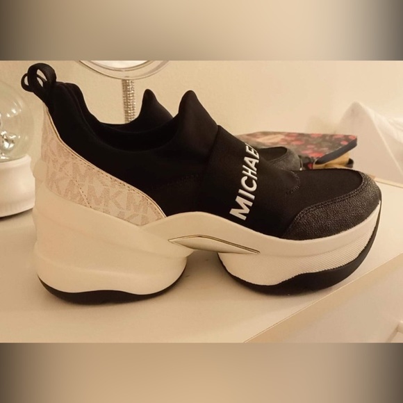 Michael Kors Olympia Logo Tape Scuba Slip-On Trainer - Picture 5 of 6